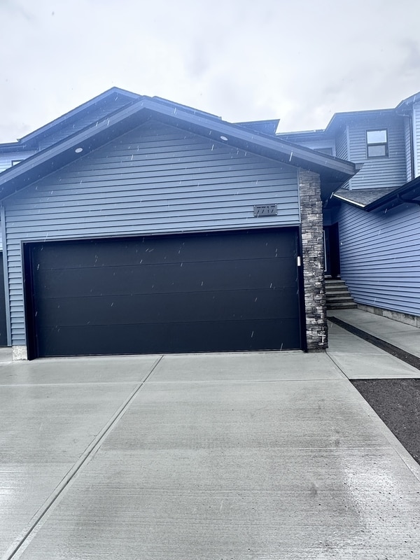 Photo - 7729-174A 174A Ave NW