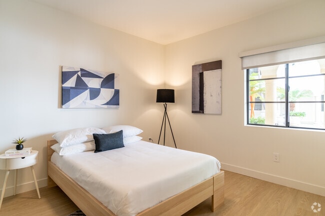 2BR, 2BA - 1,129 SF