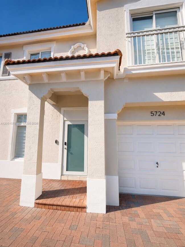 Building Photo - 5724 NW 112th Pl