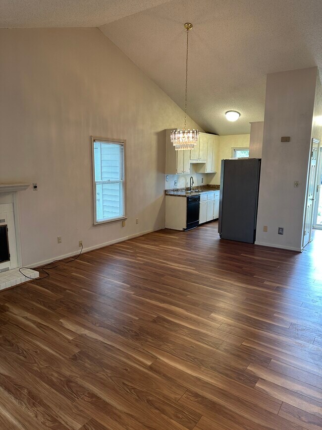 Photo - 2501 Saint Christopher Cir SW