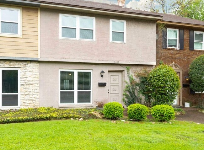 Photo - Remodeled Townhome with Granite & Stainless appliances