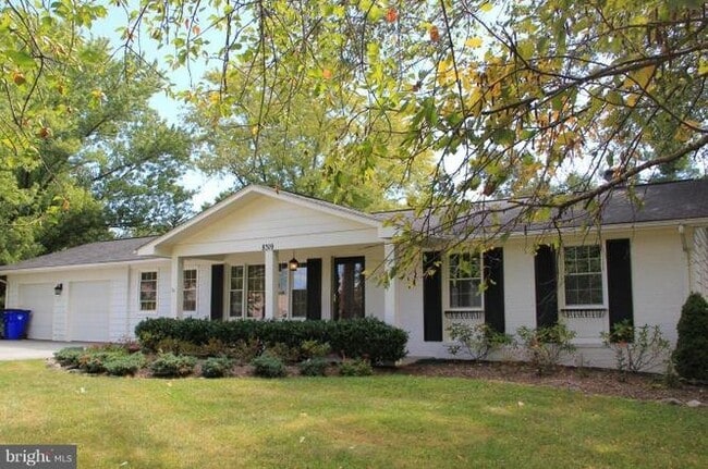 Photo - 8319 Sharon Dr