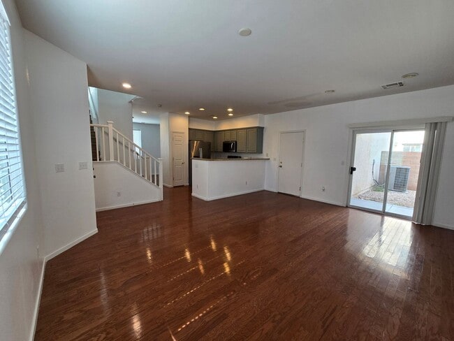 Photo - 3 Bedroom Updated Townhouse