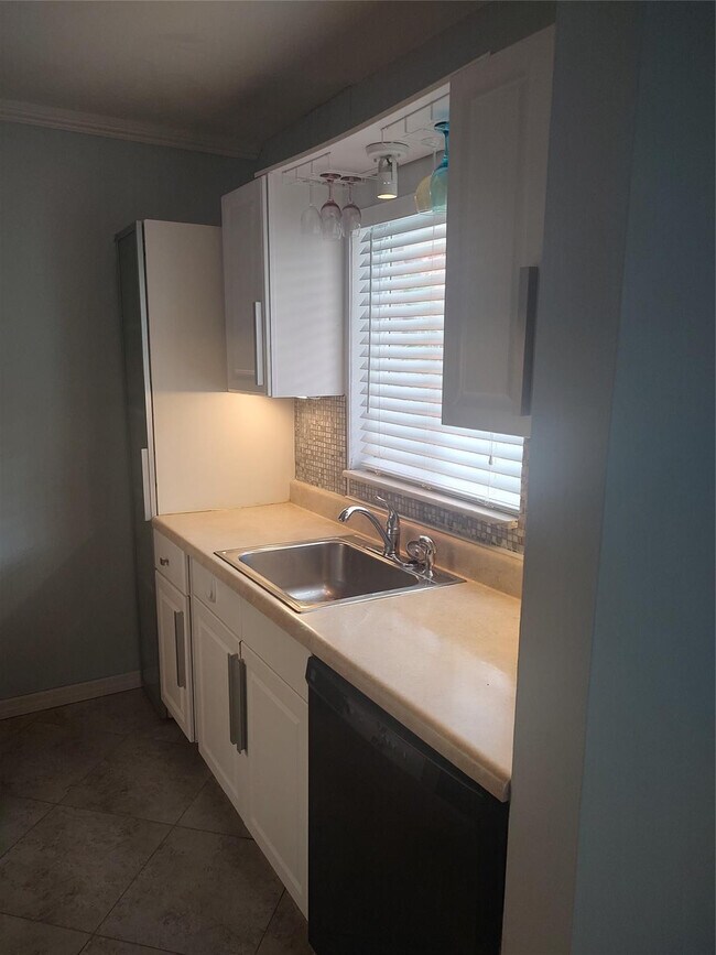 Photo - 3030 NE 5th Terrace Unit 11