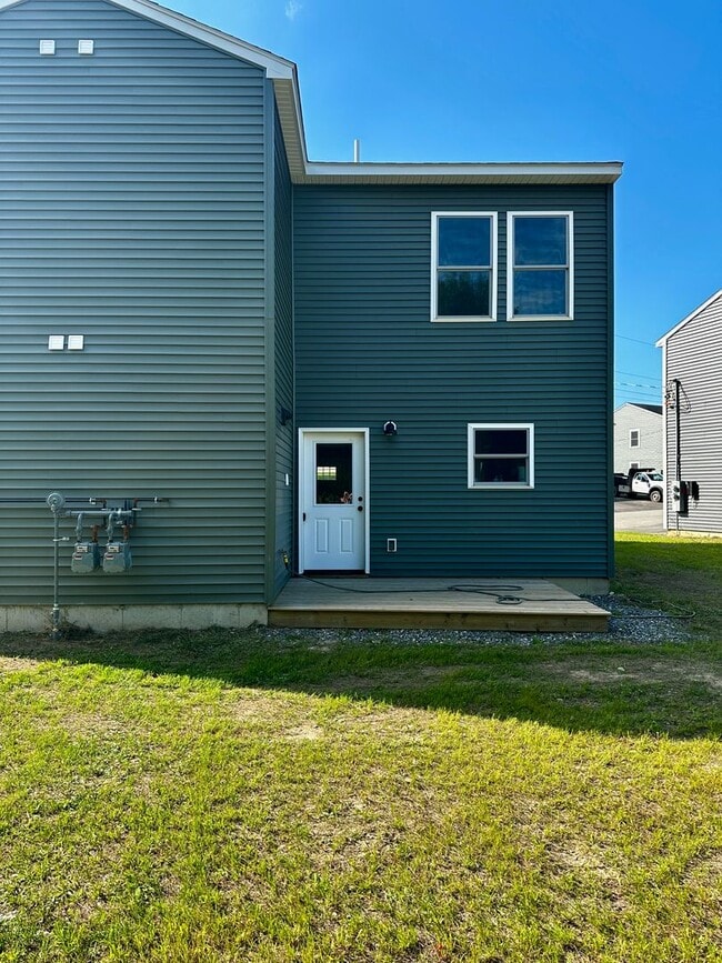 46 Firefly Ln