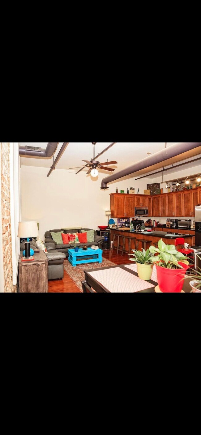 Photo - 92 S Main St Unidad 205