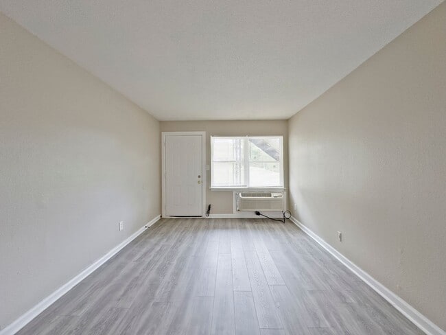 Photo - Fountain Blue Apartments