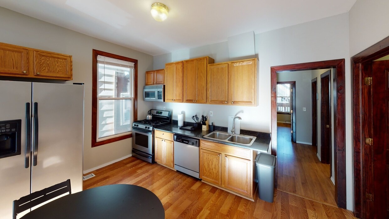 Photo - Private bedroom in 4 bed/1 bath Home