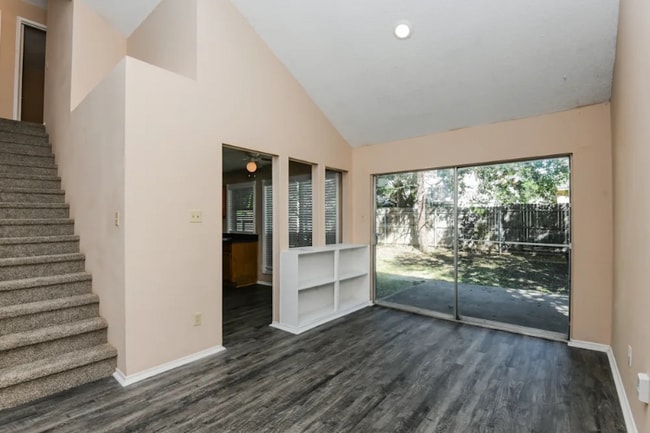 Photo - 3801 Waxwing Cir S