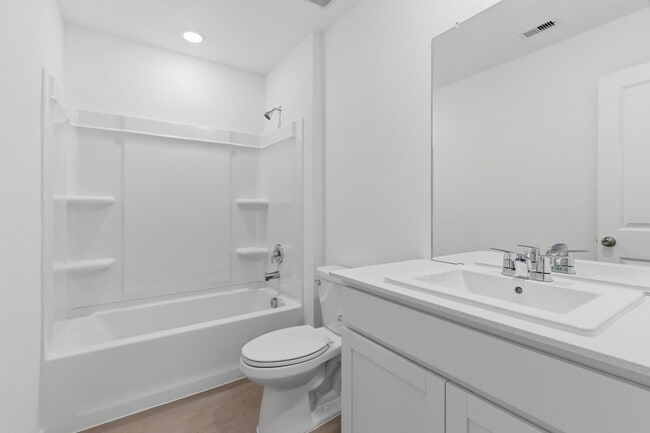 Photo - 1538 Golden Iris Dr
