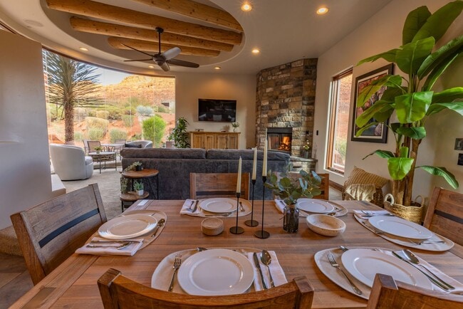 Building Photo - Furnished 3 Bedroom Entrada Home!!