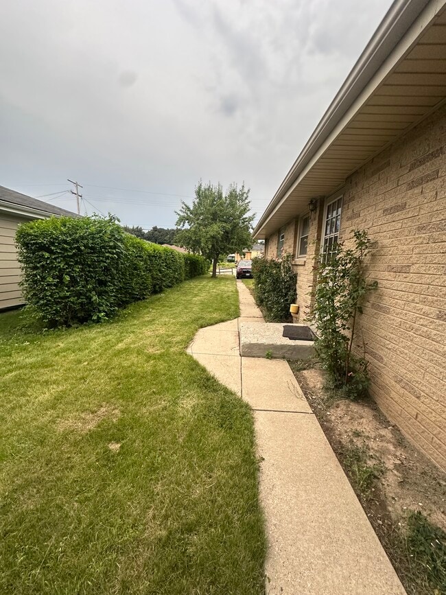 Photo - 6431 N 76th St