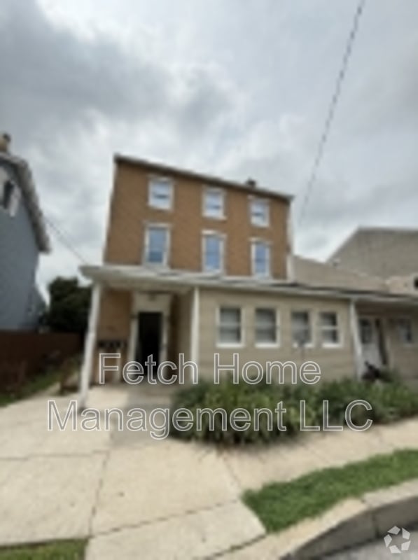 Building Photo - 22 W Gay St Rental