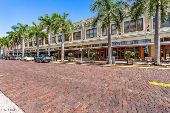 2260 First Street Unit 207 - 2260 First Street Unit 207 Unidad 207 Rental