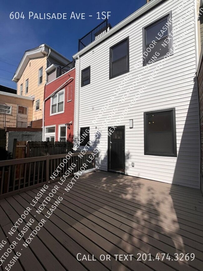 Building Photo - 604 Palisade Ave Rental