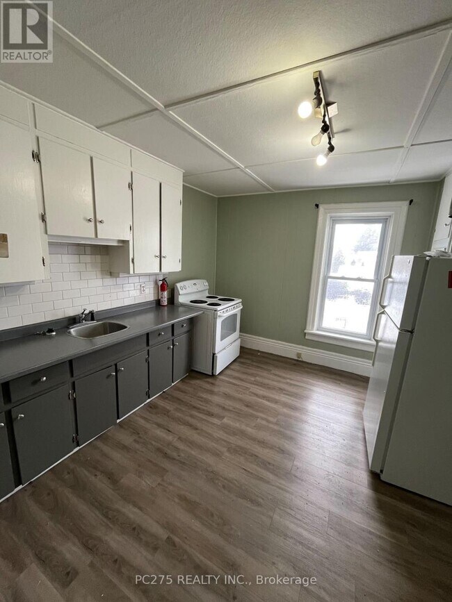 Photo - 2 - 55-57 BROADWAY STREET