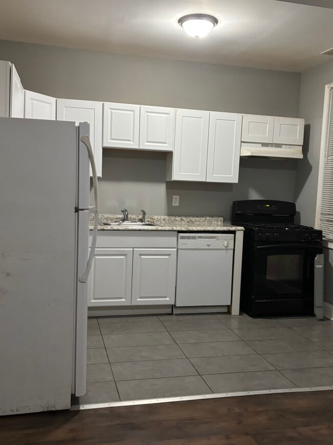 Photo - 61 Allendale St