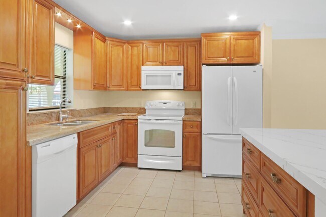 Photo - 717 S US Hwy 1 Unit 712