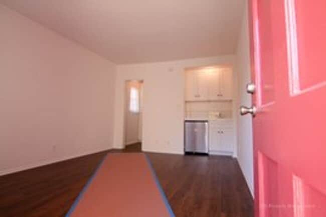 Photo - Sunset Drive, 4363-4377 Unit 4371