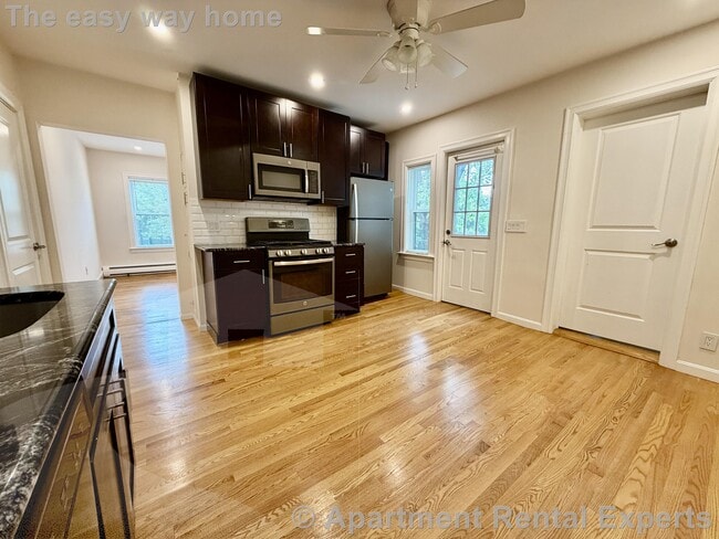 Photo - 17 Oxford St Unit #1