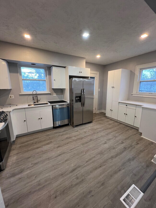 Photo - 2215 Godnor Rd Unidad 2215