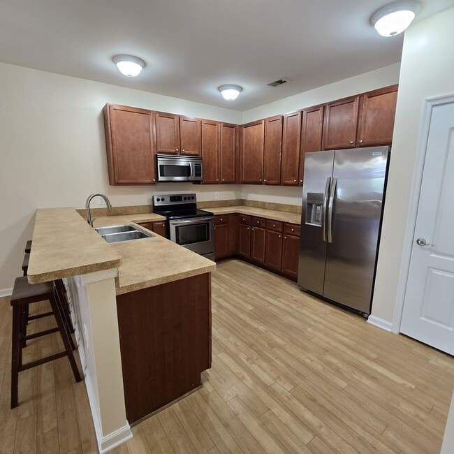 Photo - 5321 Warminster Dr Unit #104