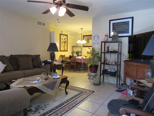 Photo - 2350 Bering Dr Unidad 111