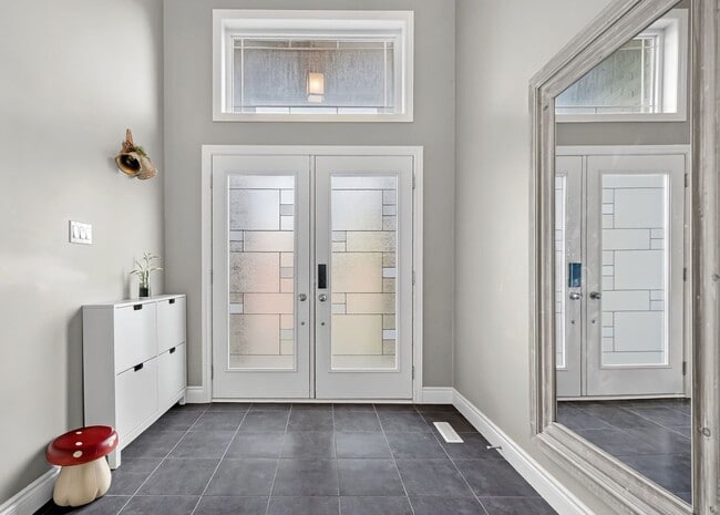 Photo - 2649 Bateman Trl