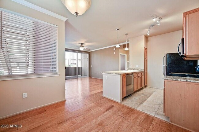 Photo - 7009 E Acoma Dr Unidad 1076