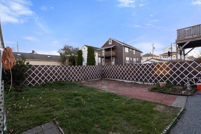 Photo - 14 Windsor Rd Unit 1