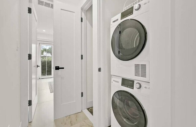 Photo - 122 Palmetto St Unidad 2L