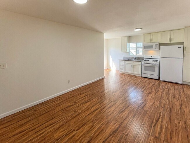 Building Photo - 6606-6610 Brynhurst Ave.-6608 C Unit 6608 C