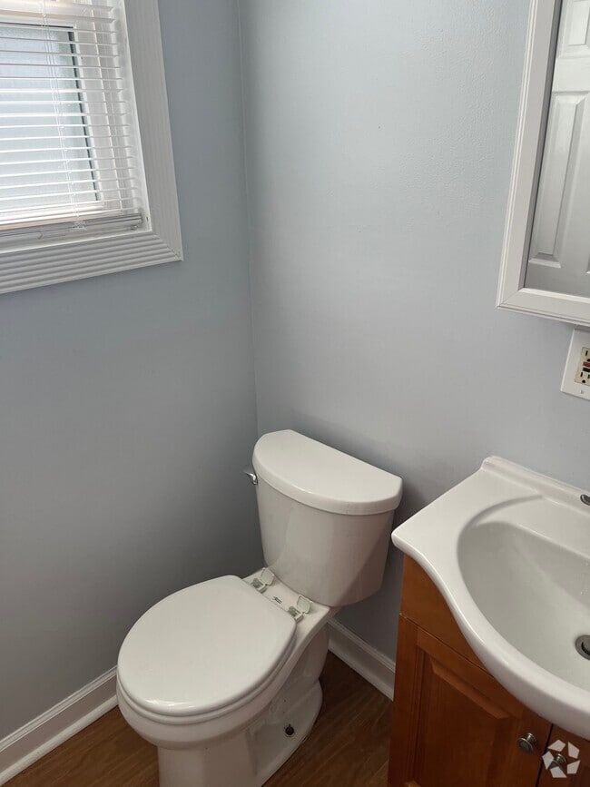 Building Photo - 2500 Dauphine St Unit 4 Rental