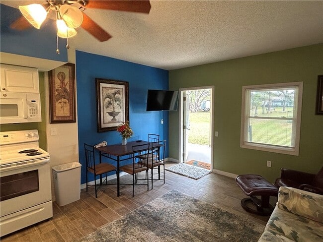 Photo - 9418 Fleming Grant Rd