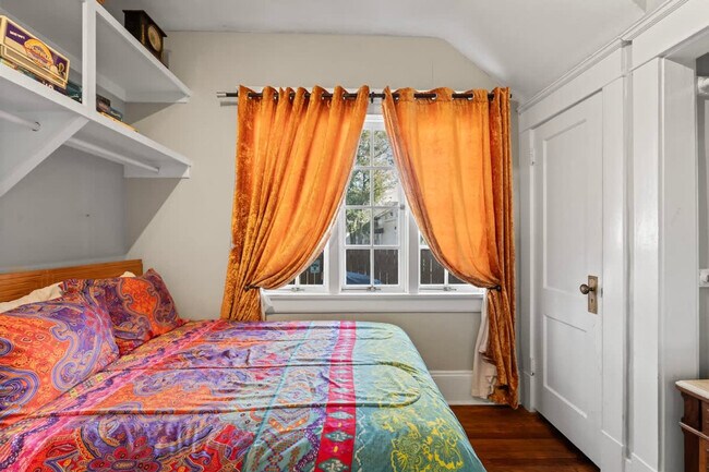 Photo - 2737 College St Unidad SI ID1578485P