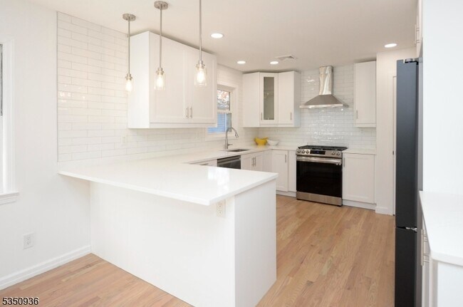 Photo - 58 Oxford Pl