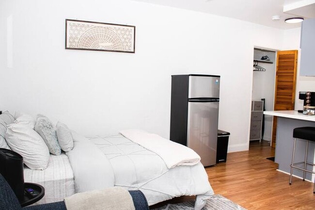 Photo - 620 NE 140th St