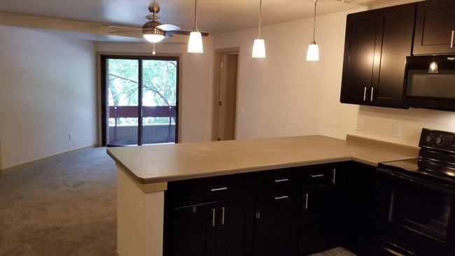 Photo - Oak Tree Apartments