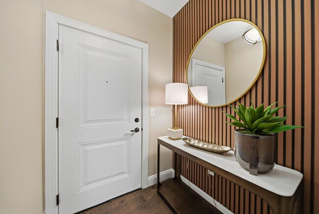 Photo - Luxury Living in the Short North!