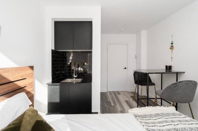 Photo - 2020 R. Saint-Denis Unit 202