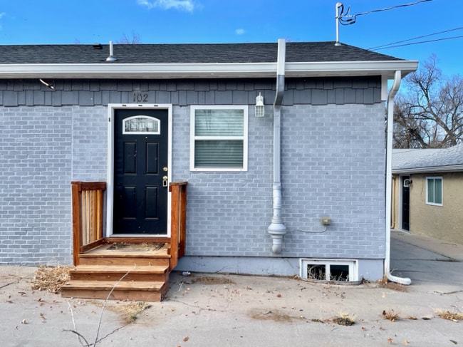 Building Photo - 2310 E St Vrain St