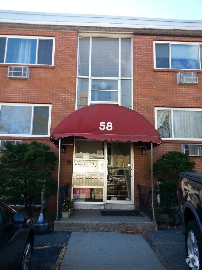 Building Photo - 58 Union St Unit TH Rental
