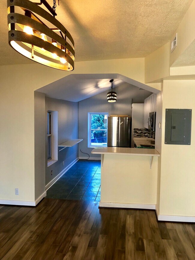 Photo - 709 S Broadway Unidad 2A