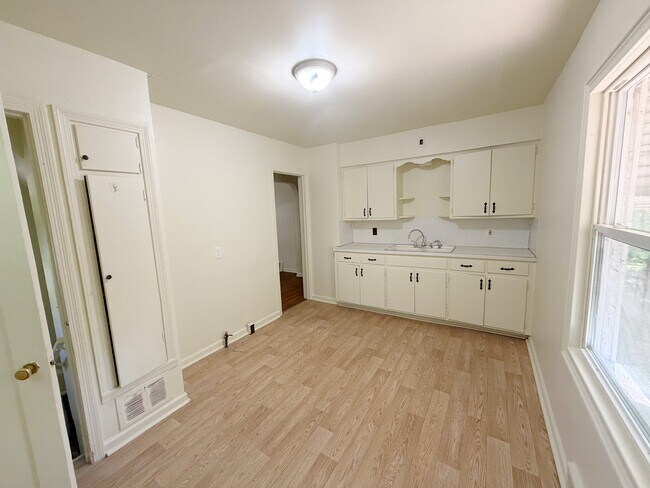 Photo - 323 Browning Ave