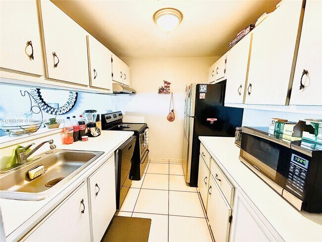 Photo - 10700 SW 108th Ave Unit C302