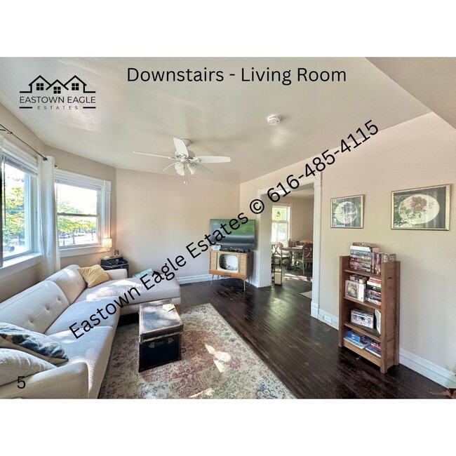 Photo - 841 Wealthy St SE