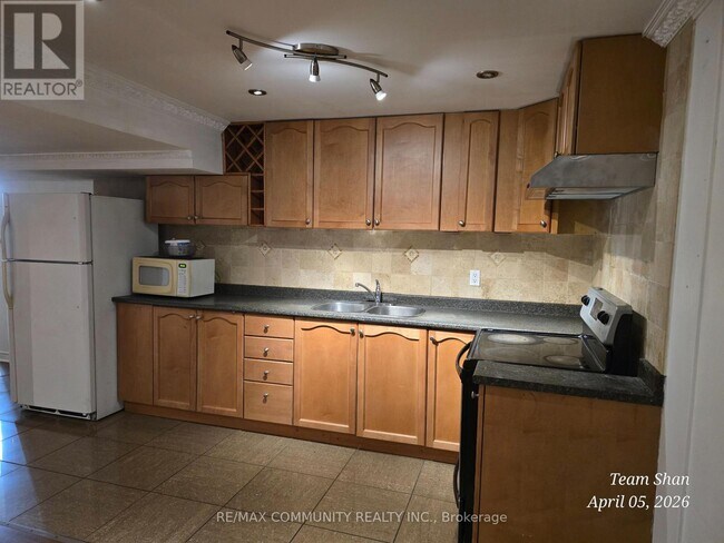 Photo - 84 Chasser Dr