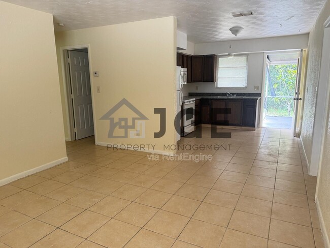 Photo - 2351 Lafayette St