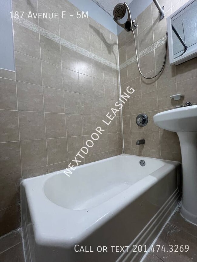 Photo - 187 Ave E Unit 5M