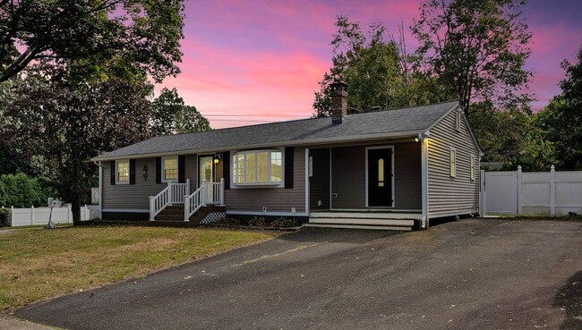 Building Photo - 75 Glenwood Dr